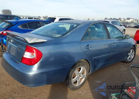 2004 Toyota Camry Se V6 z USA, uszkodzony, nr VIN 4T1BA32K04U009913